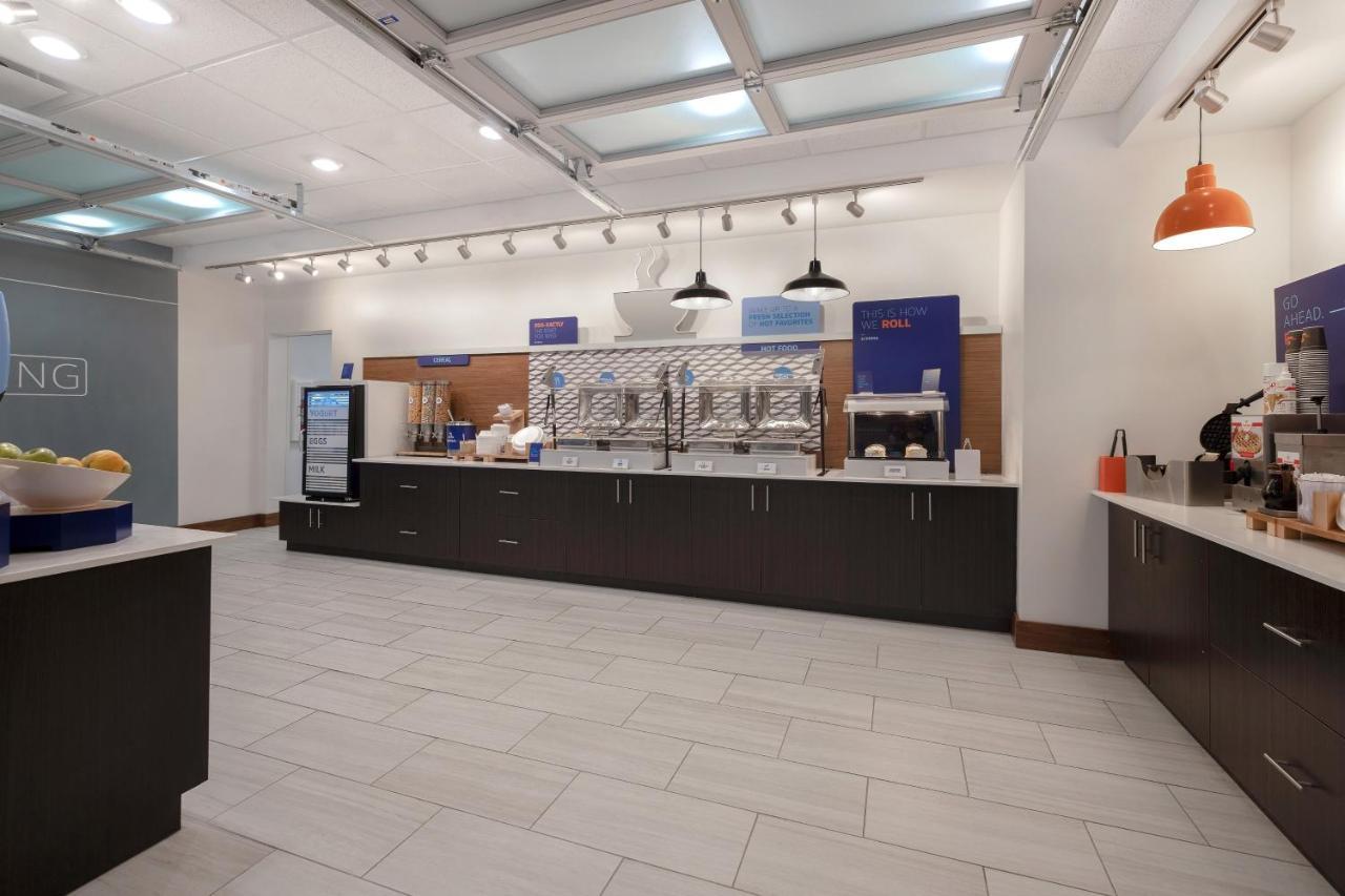 Holiday Inn Express & Suites - Grand Rapids South - Wyoming By Ihg Kültér fotó